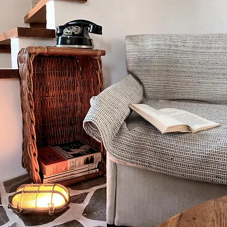 펜션 Red Rocks Páros