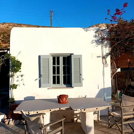 펜션 Red Rocks Páros