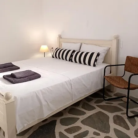 Red Rocks 펜션 Páros