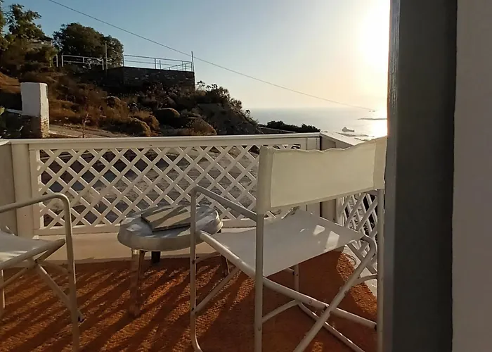 Red Rocks * Parikia (Paros)