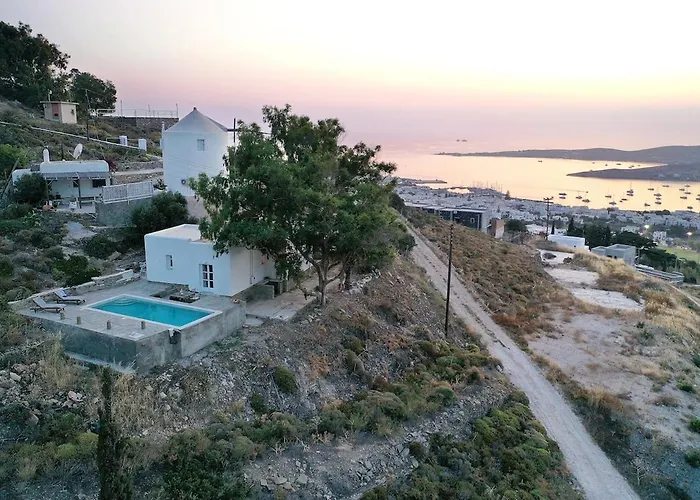 Red Rocks Parikia (Paros)